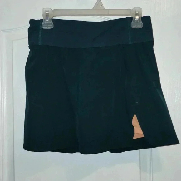 Skort - Picture 2 of 8